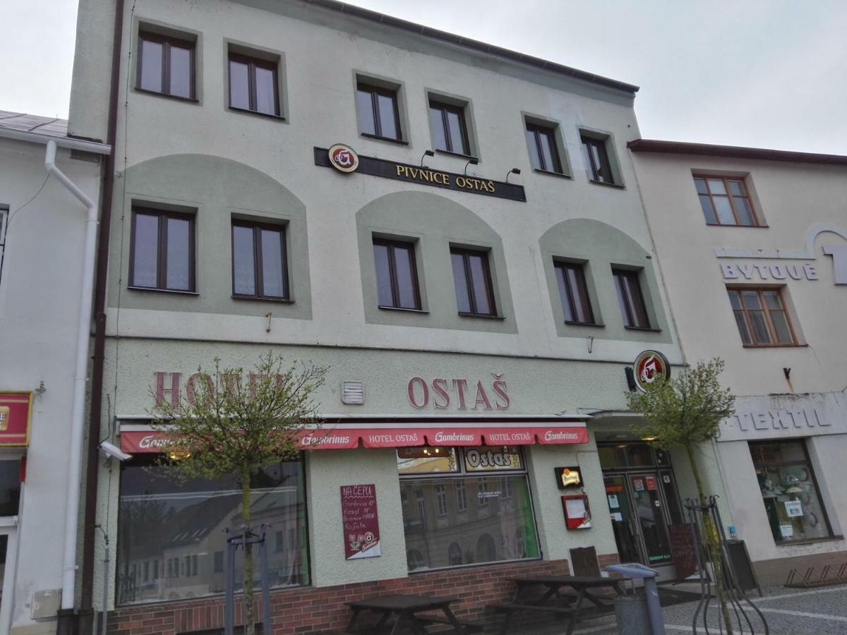 Hotel Ostas Police nad Metují Exterior foto